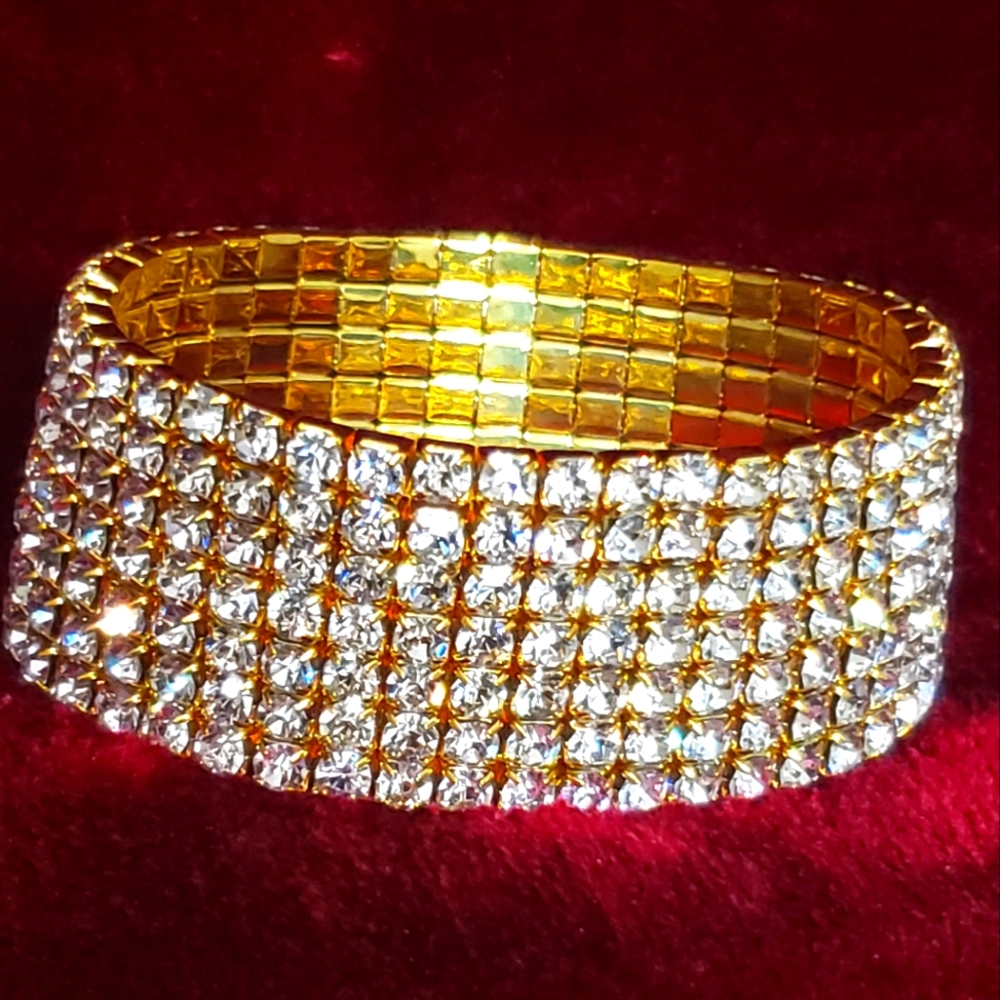 Gemstone bracelet
